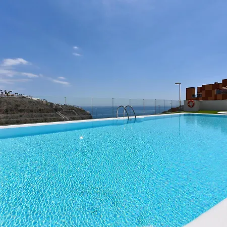 Penthouse Beyond Amadores Daire *