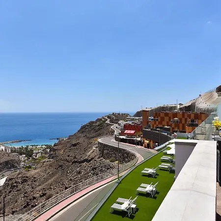 Penthouse Beyond Amadores *